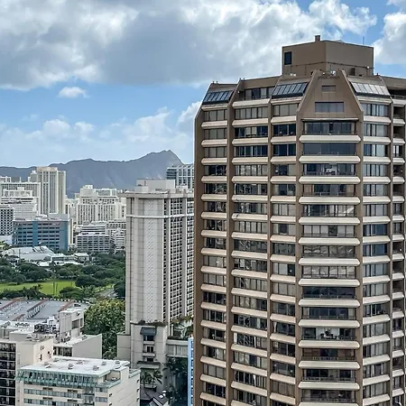 Marina Tower 2302-2