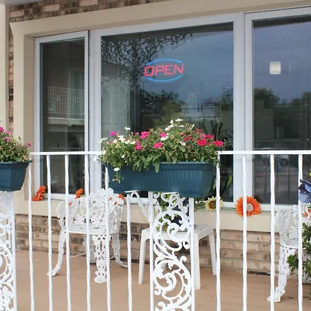 River Road Motel-3