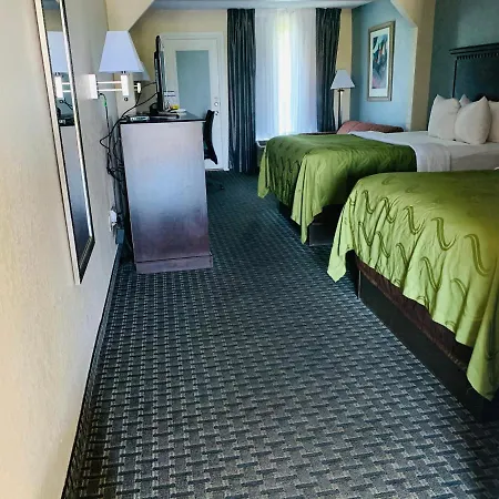 Quality Inn & Suites Miramar Beach-3