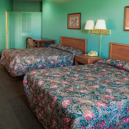 Red Horse Motel Dayton Moraine-2
