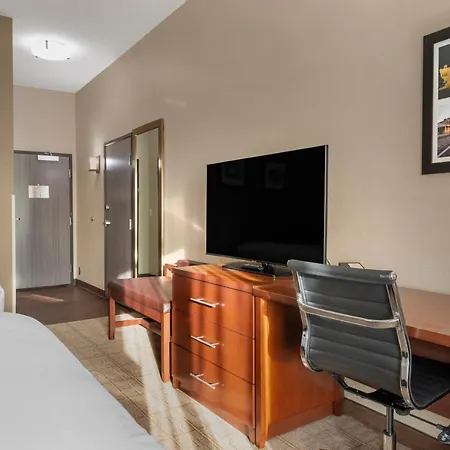 Comfort Inn & Suites North Mankato-3