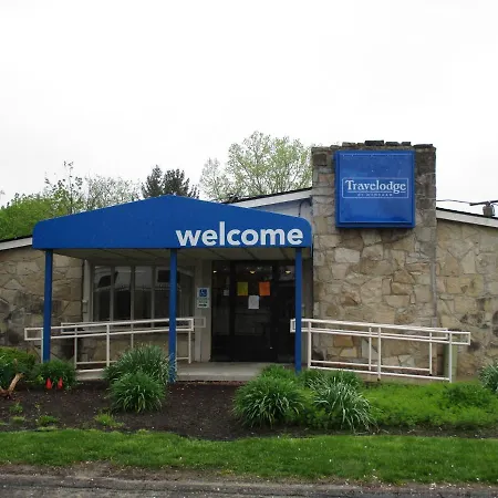 Travelodge By Wyndham Lansing-3