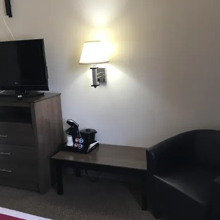 Lakes Area Inn-2