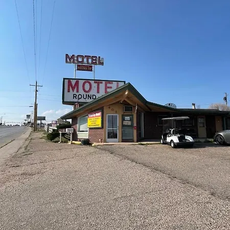 Round-Up Motel-3