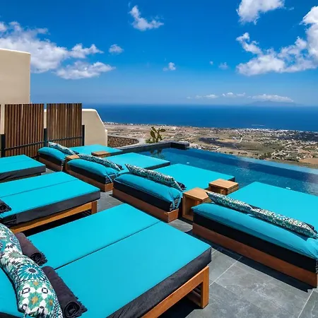 Skyfall Suites - Adults Only-3