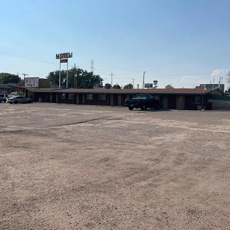 Round-Up Motel-2