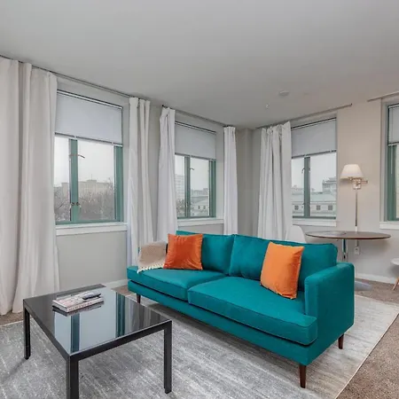 Park Pacific - Spacious Dt Apts With Free Parking By Zencity-2