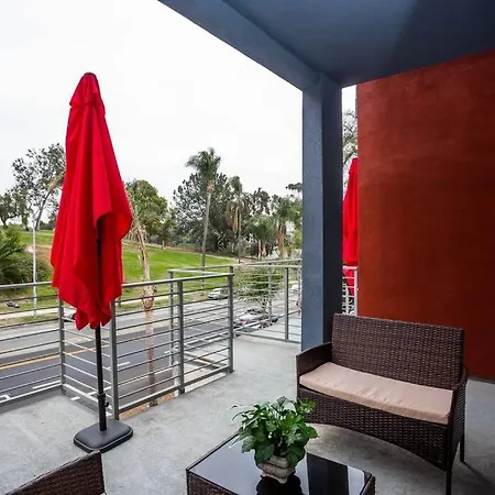 Studio With Large Balcony- San Diego Gateway-2