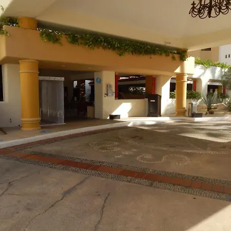 Studio At Marina Los Cabos-3
