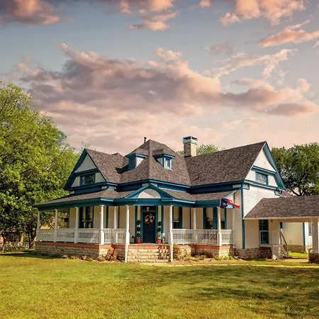 Blue Heron Bed And Breakfast On Lake Granbury-3