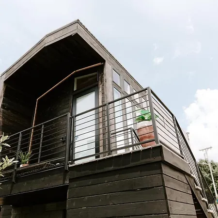 Ironwood Grove, Tiny House Hotel-3