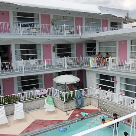 Pink Champagne Boutique Motel-3