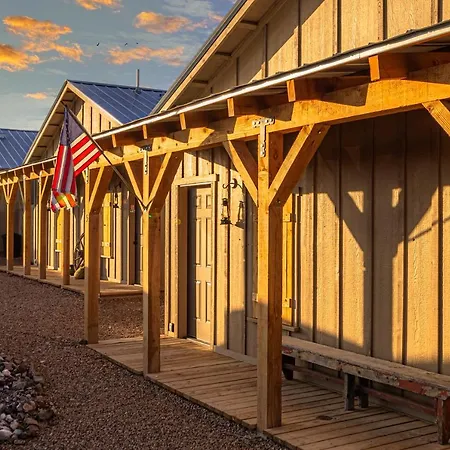 -Pet Friendly- Miners Cabin #5 -Two Double Beds - Private Balcony-2