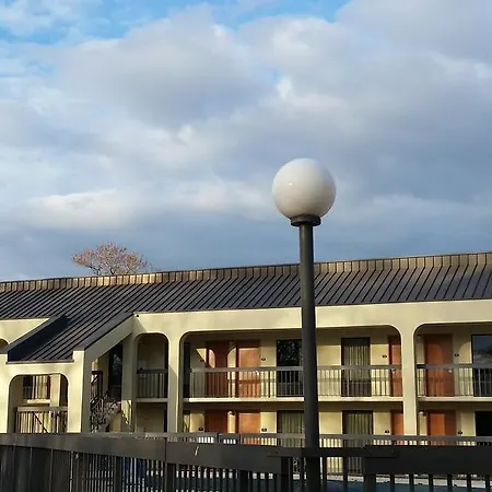 Days Inn By Wyndham Norfolk Airport-2