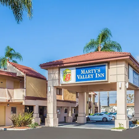 Super 8 By Wyndham Oceanside Marty'S Valley Inn-3
