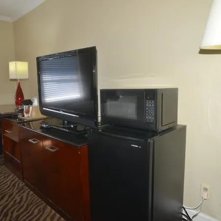 Hometown Inn & Suites-2