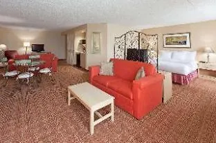 La Quinta By Wyndham Garden City-2