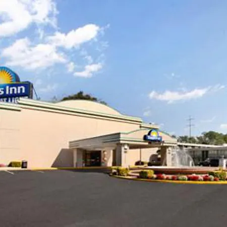 Days Inn By Wyndham Washington Dc/Gateway-3
