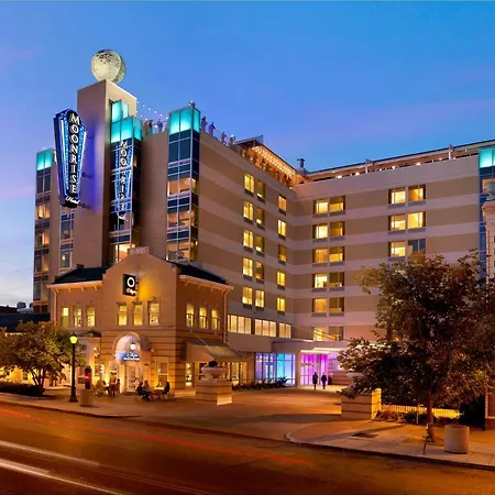 The Moonrise Hotel-3