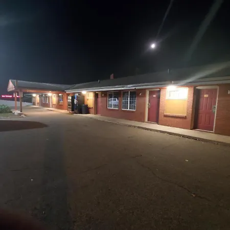 Highway Motel-3