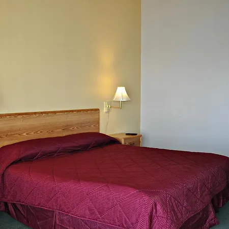 Bradford Inn And Suites-2