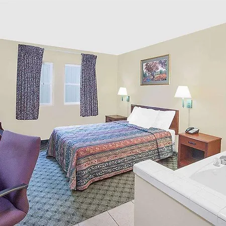Knights Inn Kalamazoo-2