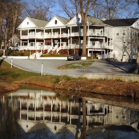 Acorn Hill Lodge And Spa-3