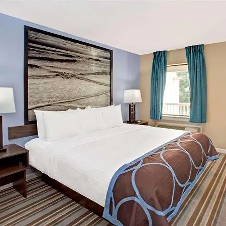 Super 8 By Wyndham Asbury Park-3