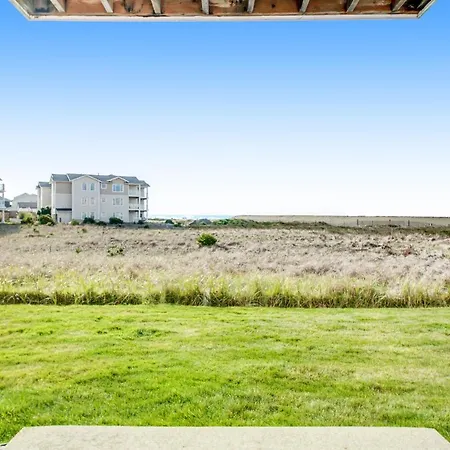 Family Beach Condo-3