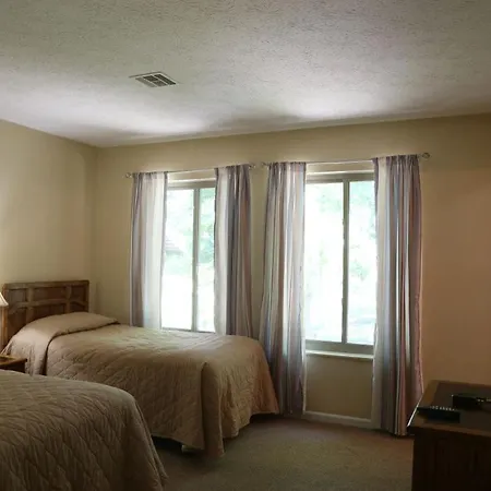 Cheat Lake Resort-3