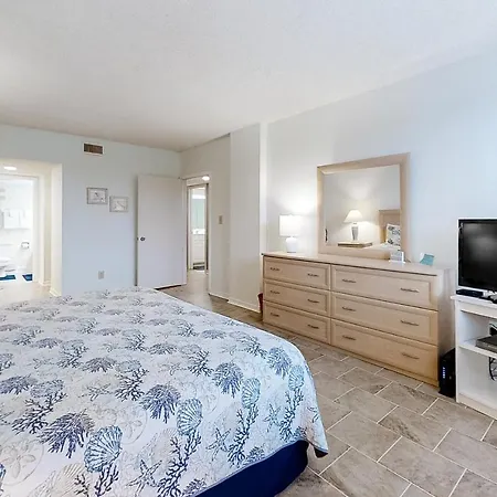 Oceanfront Condo With Large Balcony, Pool, Central Ac & Views-2