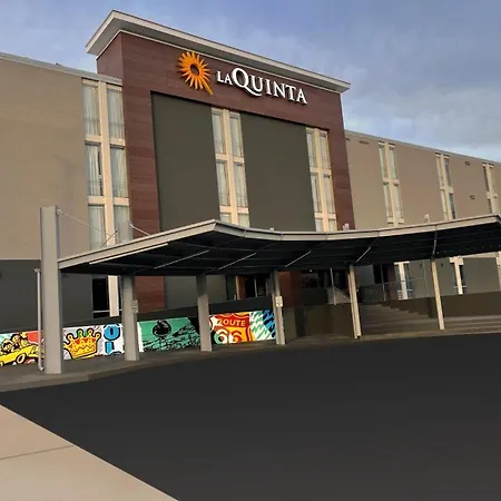 La Quinta Inn & Suites By Wyndham Tulsa Downtown - Route 66-2