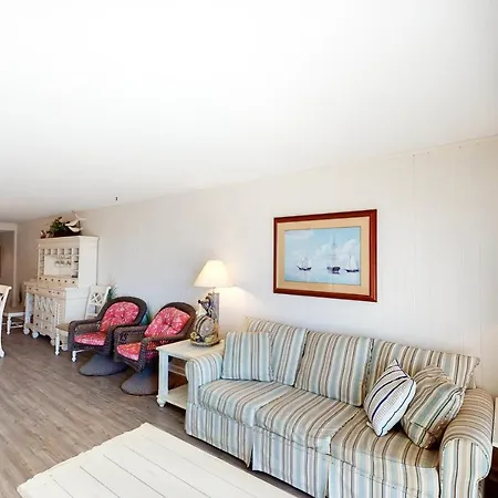 81 Beach Hill 301-3