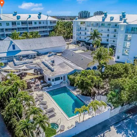 Paradise Palms At The Historic District Of Olde Marco Island-2