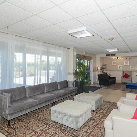 Heated Pool, Fireplace, 70" Tv, Waterfront & More!-2