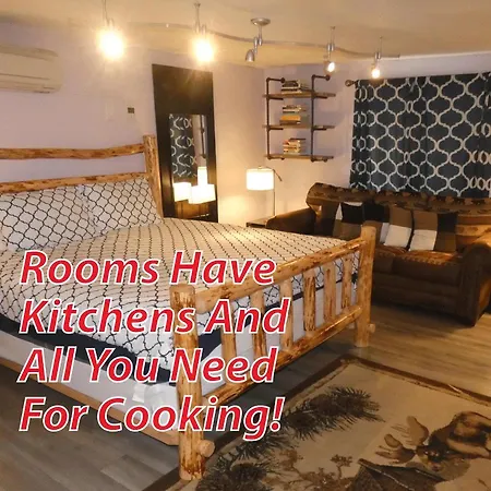 Yellowstone Motel - Adults Only - All Rooms Have Kitchens-2