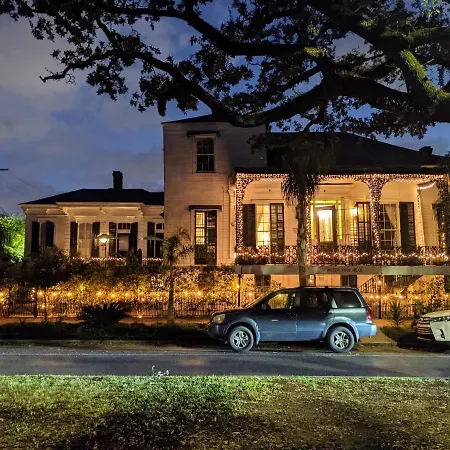 The Esplanade Guesthouse Mansion-2