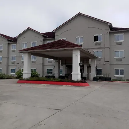 Deluxe Inn & Suites-2