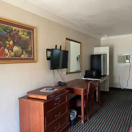 Homestead Motel-2