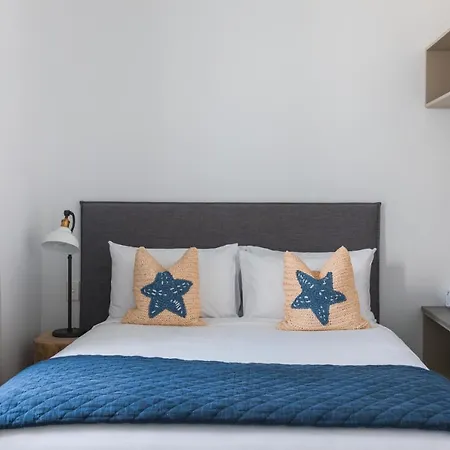 The Clovelly Hotel-2