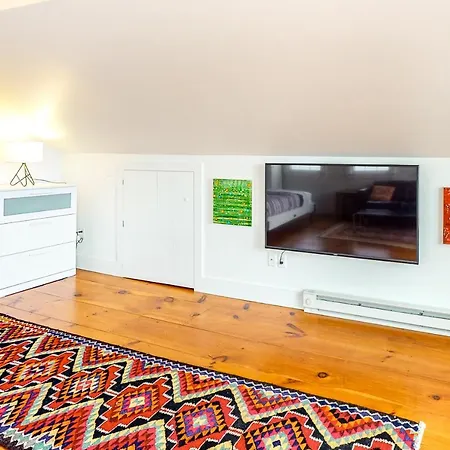 Penthouse On Commercial-2