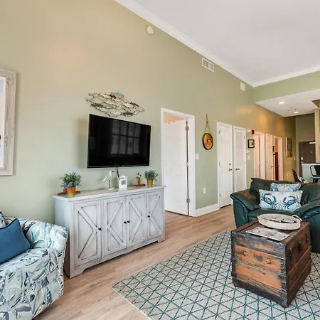Crystal Shores #201-3