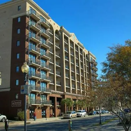 Riverview Suites At Water Street Center-2