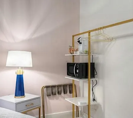 Room 2 Oleander Hotel Walk To Cruise Terminal, Restaurants & The Strand-3