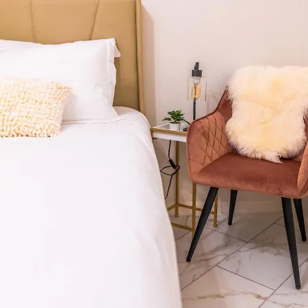 Crimson Beach Escape: Oceanfront Suite with Hot Tub & Pool-2
