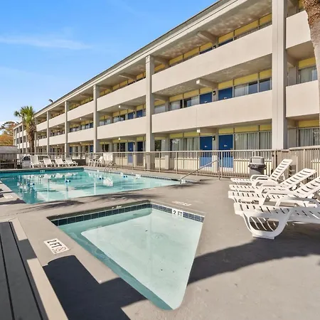 Days Inn By Wyndham Myrtle Beach-Grand Strand-3