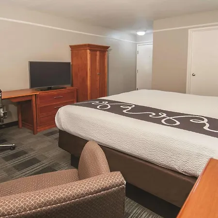 La Quinta Inn By Wyndham San Antonio Brooks City Base-3