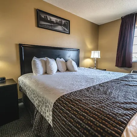 The Stone Castle Hotel & Conference Center-3