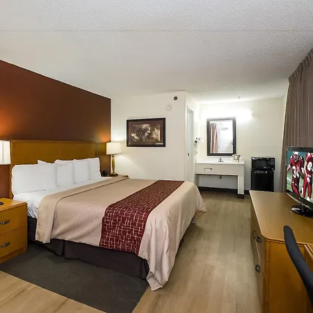 Cedar Rapids Inn-2