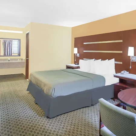 Days Inn By Wyndham Fayetteville-3